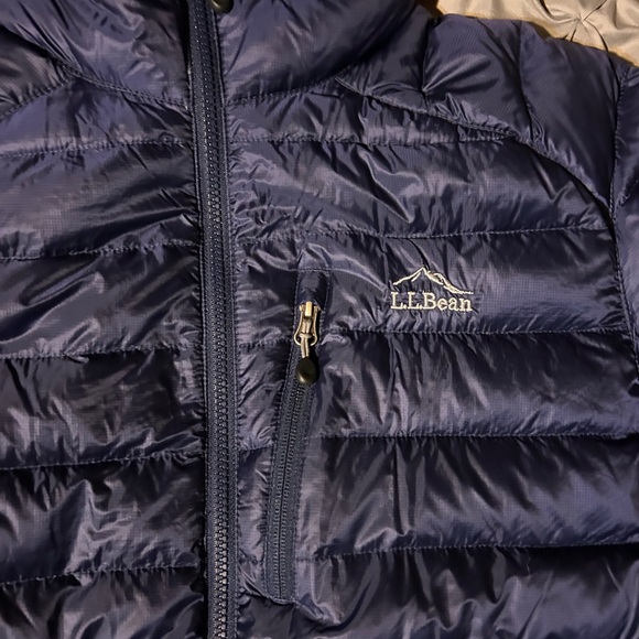 L.L.Bean Men’s Ultralight 850 Down Puffer Jacket NAVY BLUE Medium Downtek Pertex - Picture 2 of 11